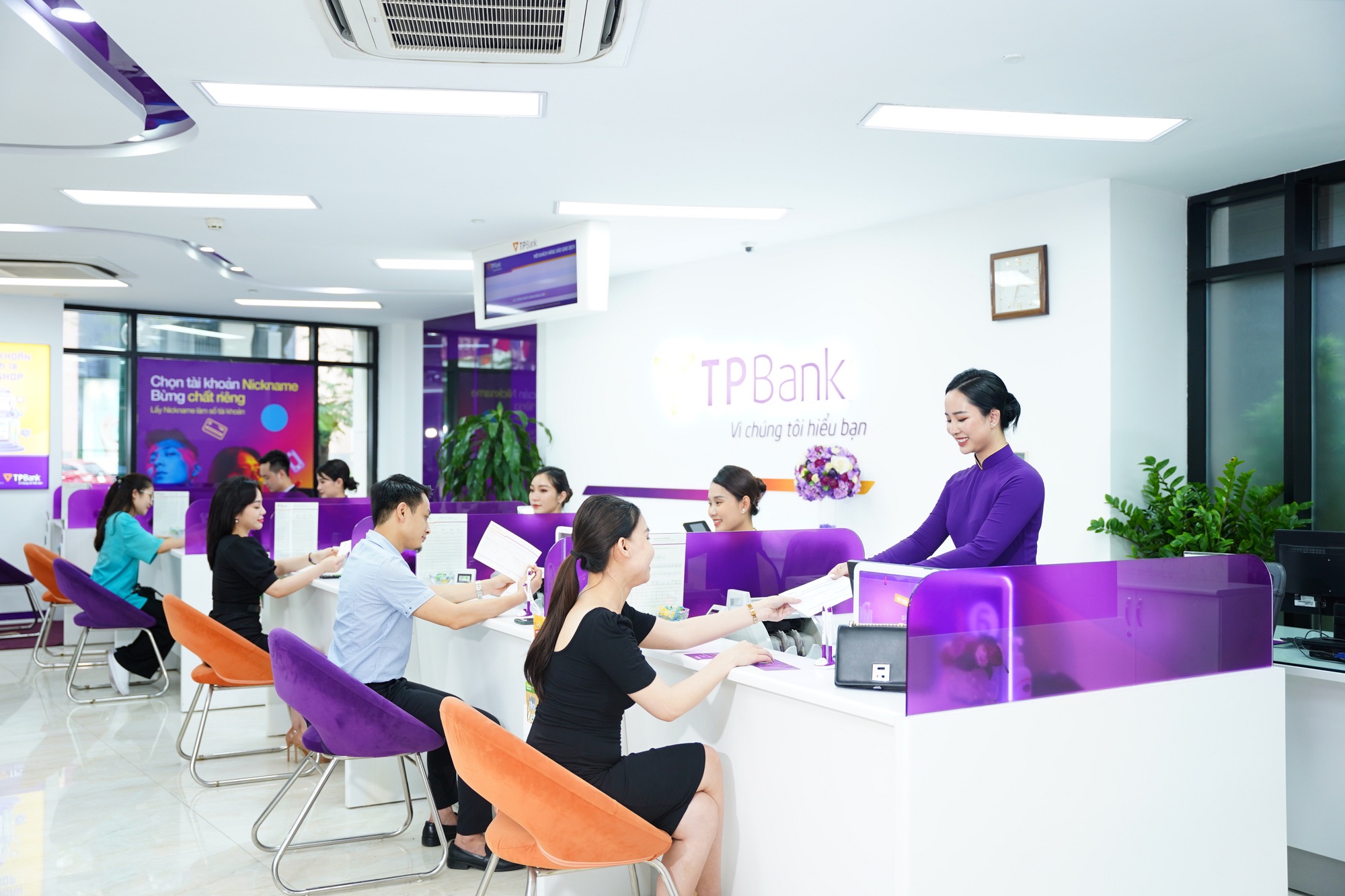 TPBank lọt Top 4 ngân hàng tư nhân uy tín Việt Nam 2022 do VNR bình chọn