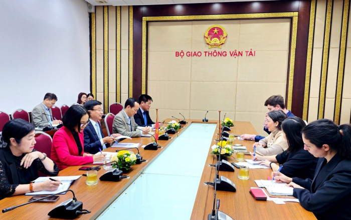 Tây Ban Nha muốn hợp tác phát triển đường sắt cao tốc với Việt Nam