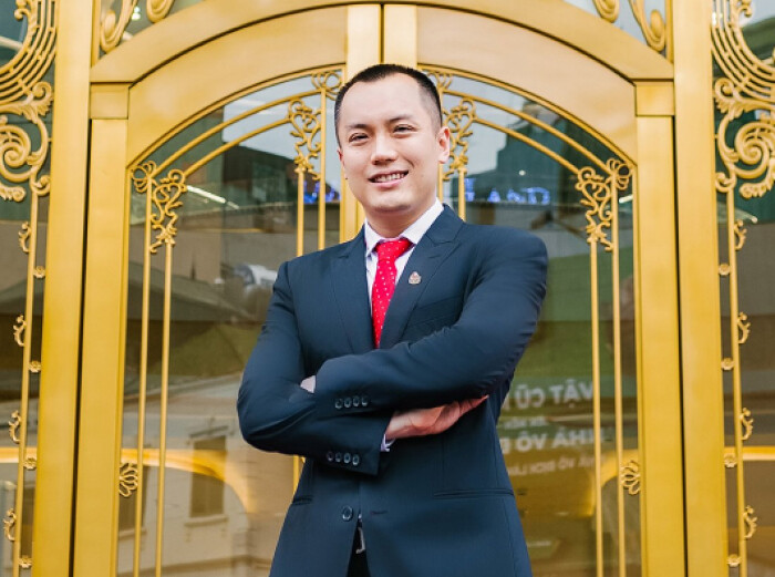 Con trai ông Đỗ Minh Phú giữ chức Phó Chủ tịch thường trực DOJI, con gái làm Tổng Giám đốc