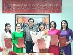 Hội Doanh nhân Tư nhân Việt Nam kết nạp hội viên Chi hội Doanh nhân xúc tiến thương mại quốc tế