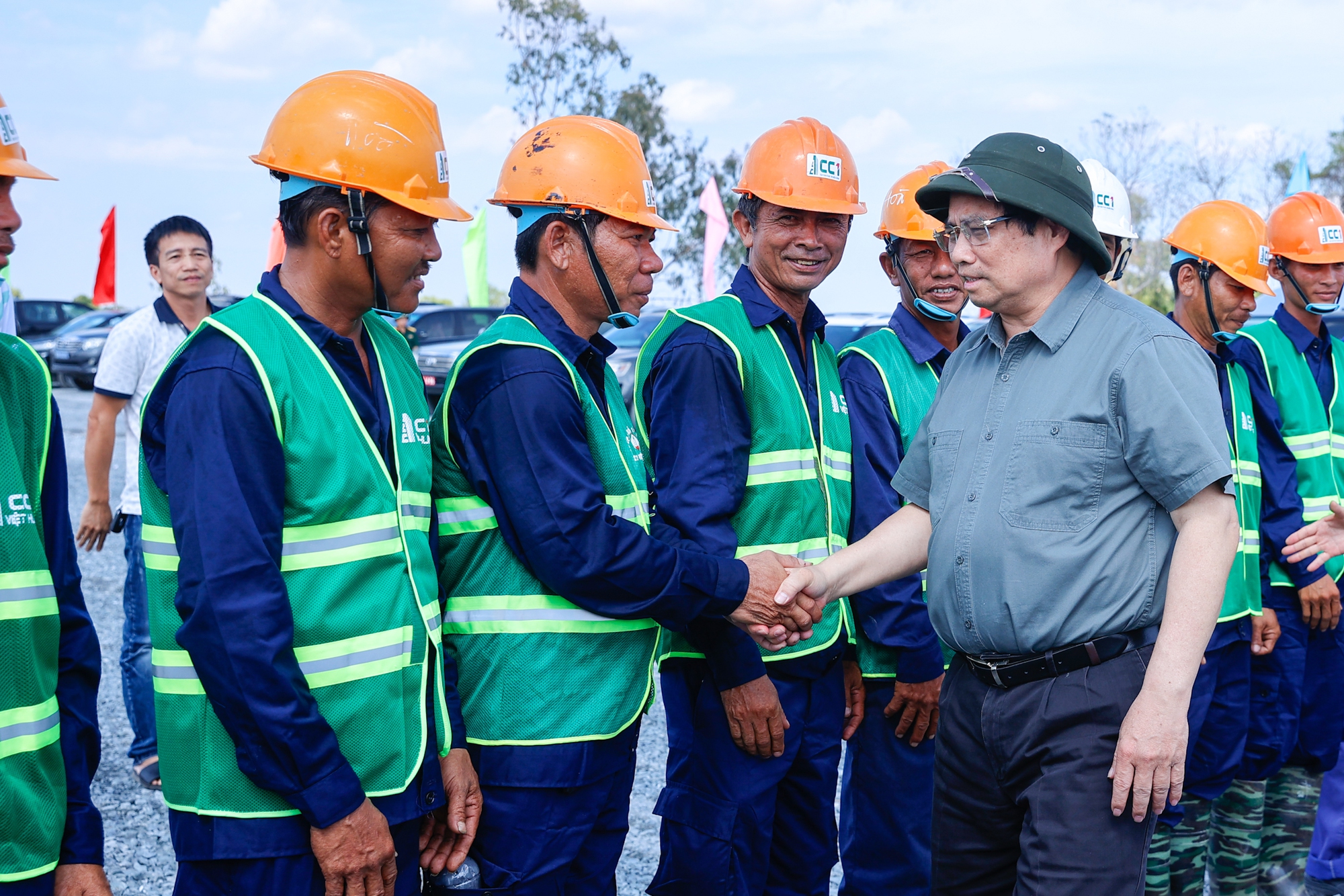 Thủ tướng lần thứ 8 tới dự án Cần Thơ – Cà Mau, chỉ đạo thông tuyến cao tốc Bắc – Nam tới cảng Hòn Khoai