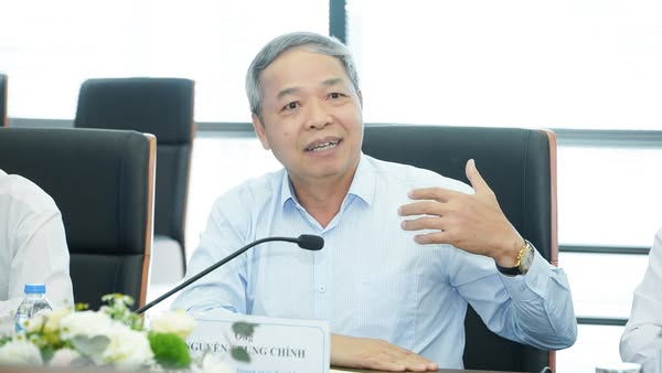 SAO ĐỎ HIẾN KẾ: ĐỔI MỚI ĐỂ VPBA XỨNG TẦM “ĐỘNG LỰC QUAN TRỌNG NHẤT”