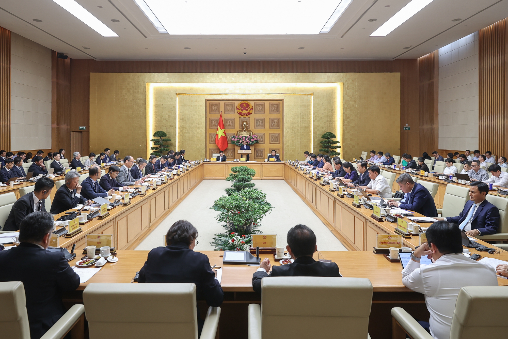 Thủ tướng: Giải quyết dứt điểm vướng mắc, phát huy hiệu quả cao nhất các dự án hợp tác với Nhật Bản