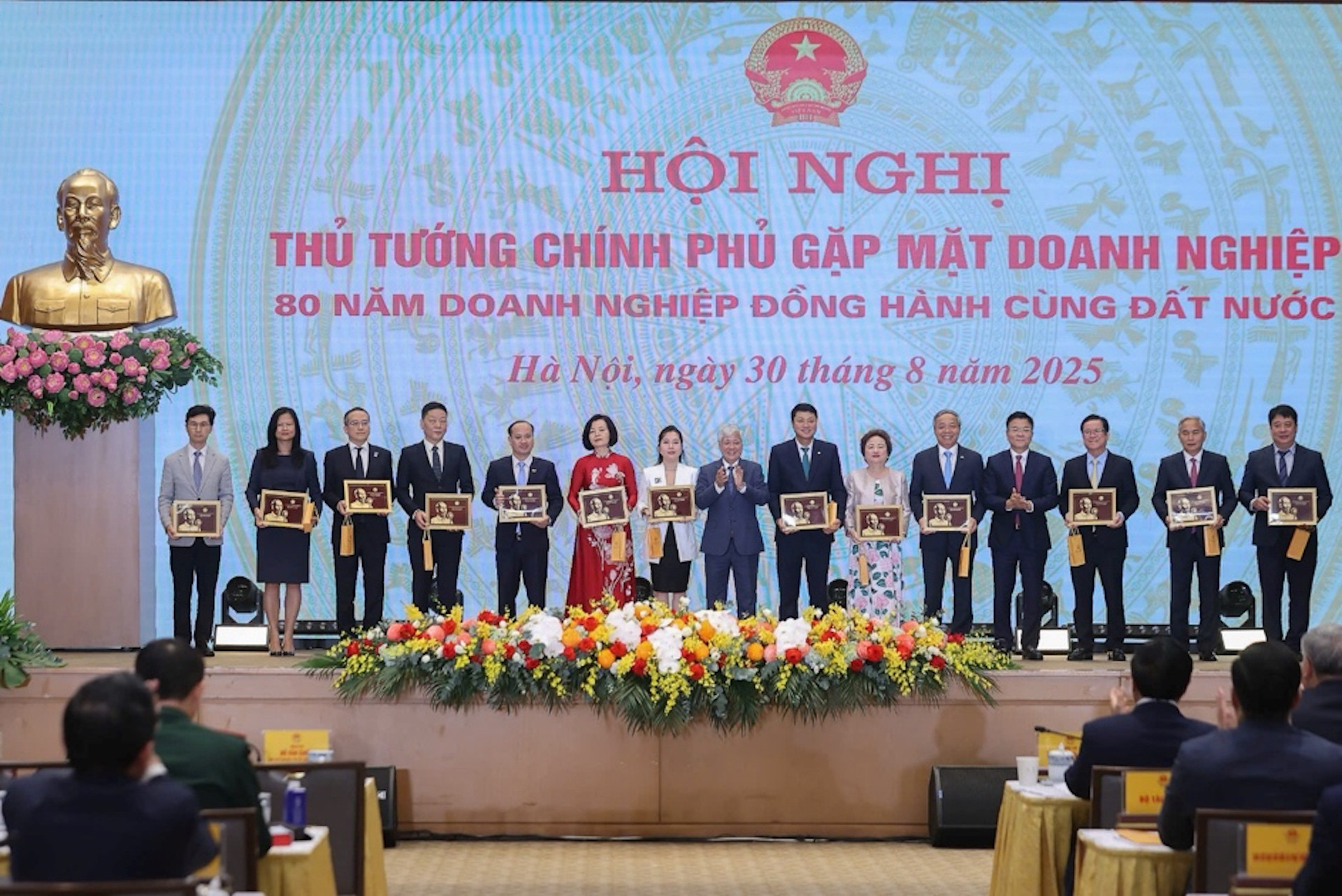 Tập đoàn CMC vinh dự đón nhận bằng khen của Thủ tướng