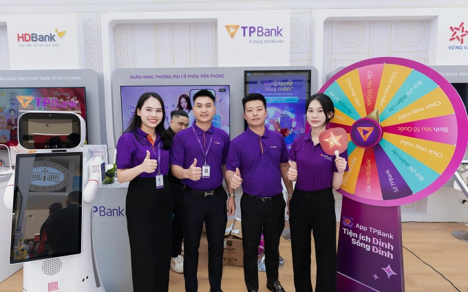 TP Bank giới thiệu loạt giải pháp chuyển đổi số tại triển lãm thành tựu đất nước