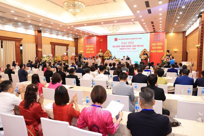 Chùm ảnh: Đại hội đại biểu toàn quốc Hội DNTNVN lần thứ ba, nhiệm kỳ 2025-2030