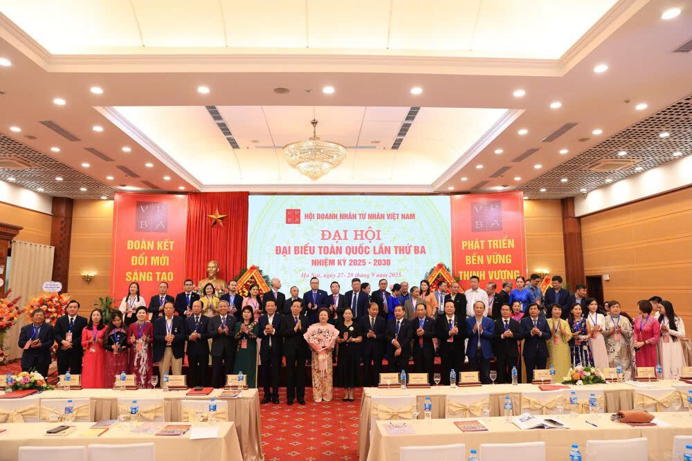 DANH SÁCH BCH TW HỘI DOANH NHÂN TƯ NHÂN VIỆT NAM KHÓA III 