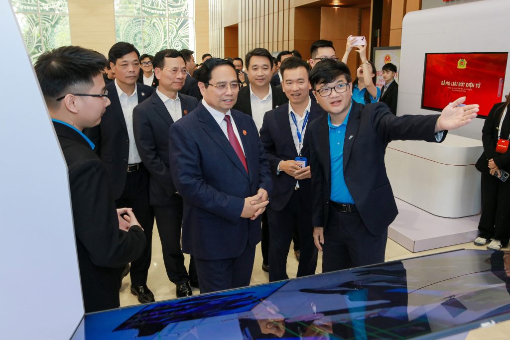 CMC giới thiệu trợ lý AI nghiệp vụ hành chính