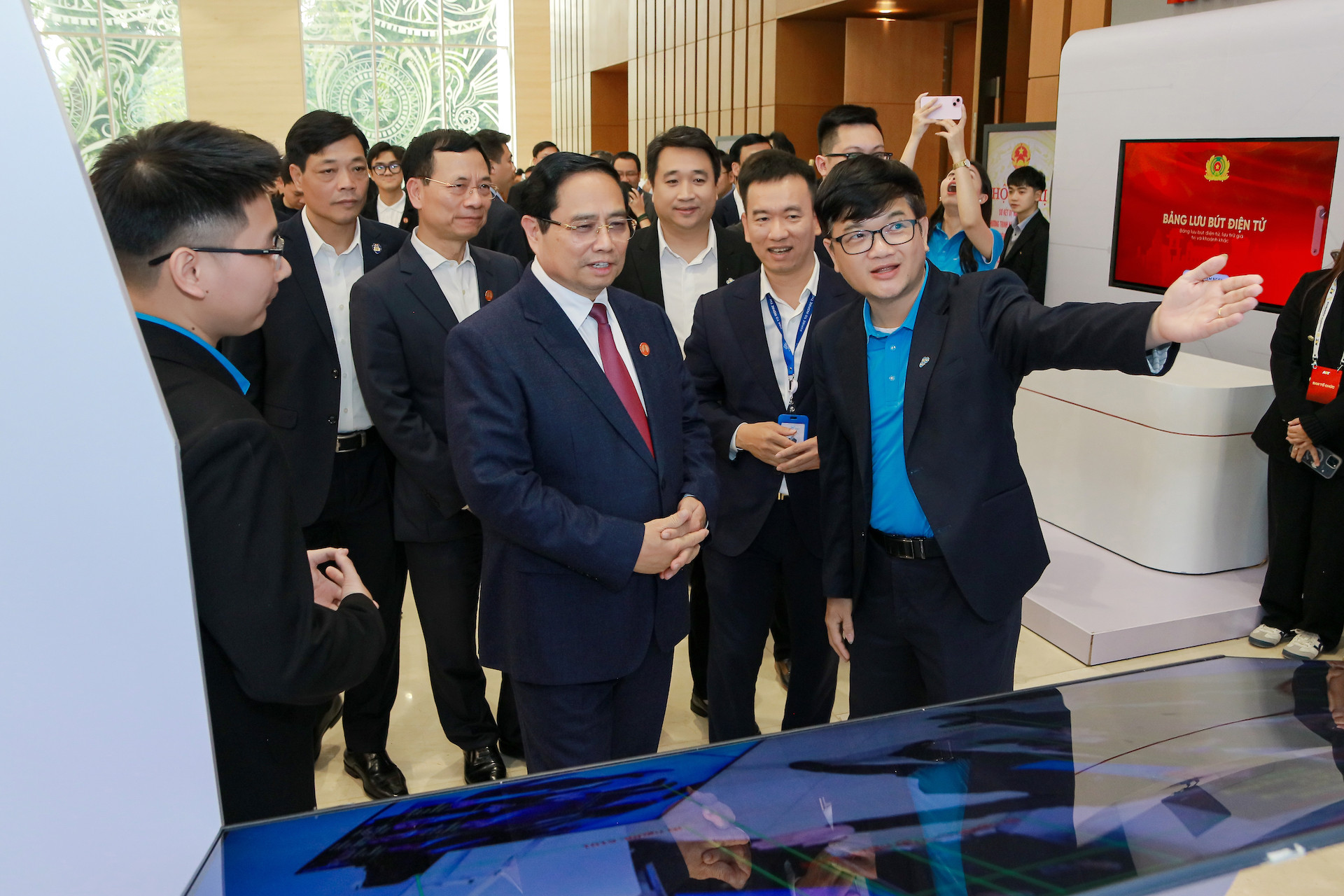 CMC giới thiệu trợ lý AI nghiệp vụ hành chính