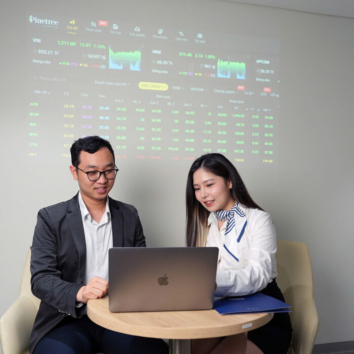 Chuyên gia: Nhà đầu tư cần quản trị rủi ro sau cú sốc VN-Index ‘mất xu hướng’