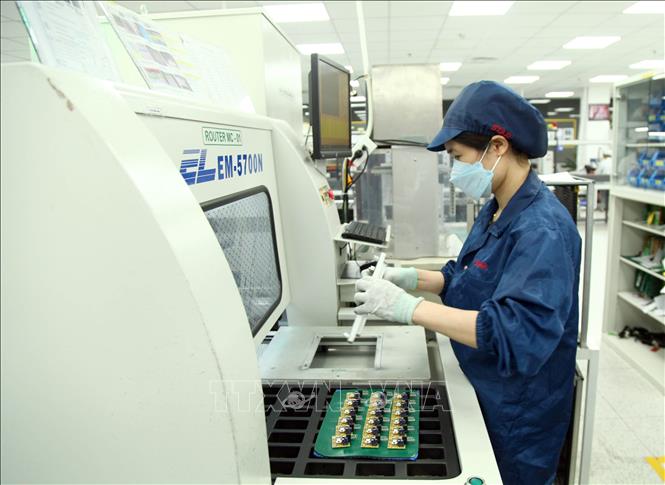 Ưu đãi FDI tăng mạnh ở châu Á, Việt Nam cần làm gì để duy trì sức hút?