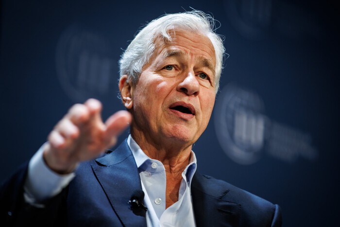 CEO JPMorgan cảnh báo nguy cơ thị trường đảo chiều, ‘chê’ giá cổ phiếu lẫn trái phiếu vẫn còn đắt