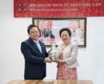 Chủ tịch Hội Doanh nhân Tư nhân Việt Nam Nguyễn Thị Nga tiếp lãnh đạo các ban, ngành nhân Ngày Doanh nhân Việt Nam